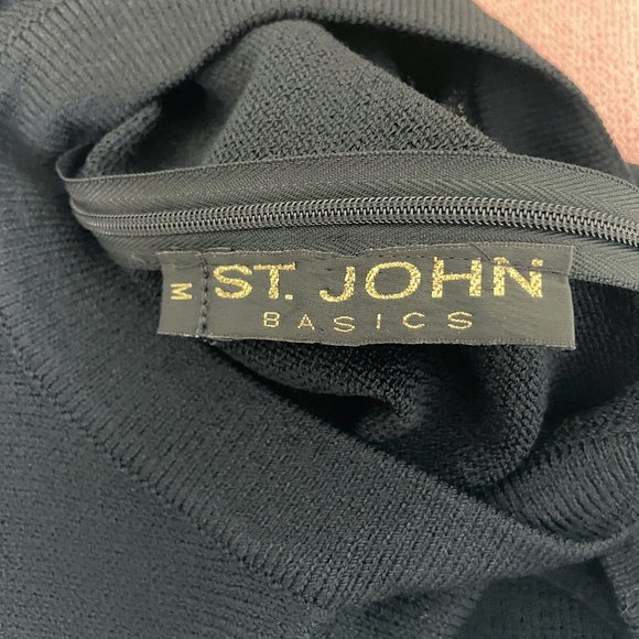 St John Sleeveless Top Basics Black Santana Knit Size M Vintage 90s Retro - Picture 7 of 7